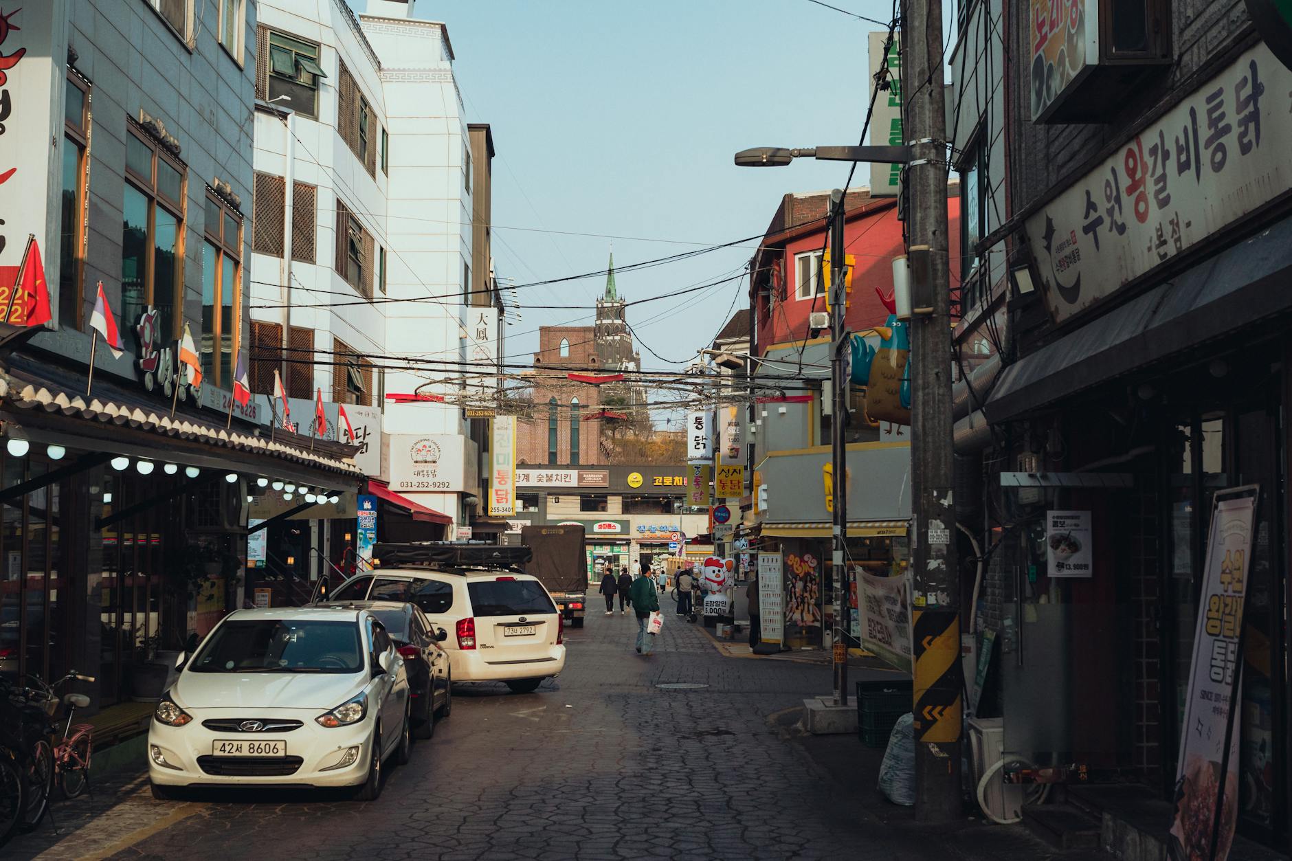Uncover Secret Shophouse Eats in Bangkok's Chinatown