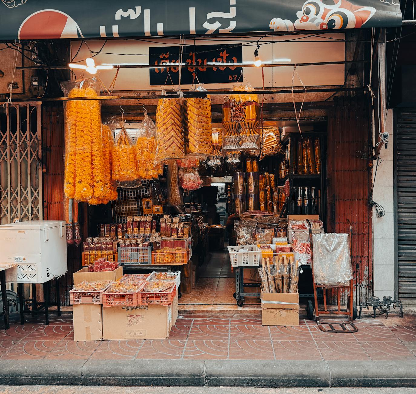 Yaowarat After Dark: Ultimate Street Food Night Tour